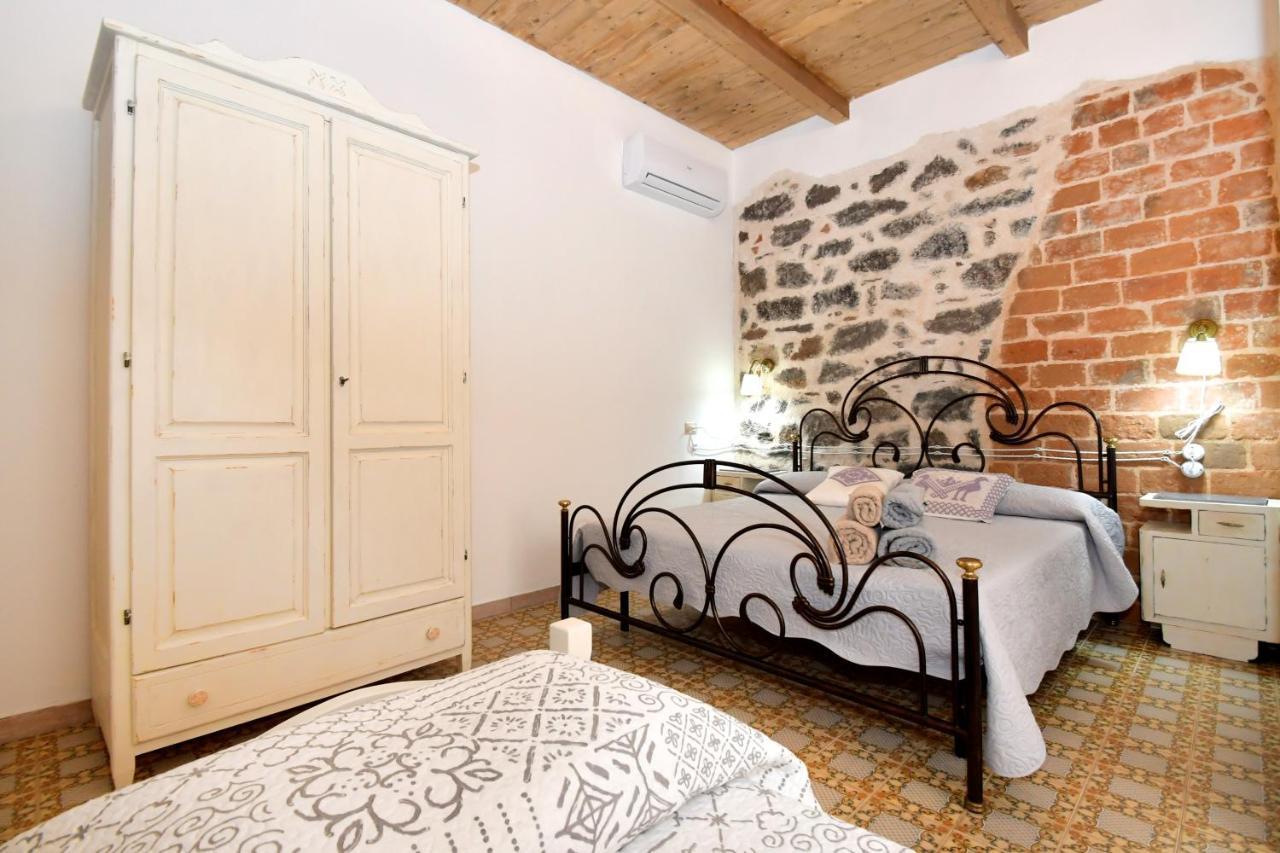 B&B Sa Domo De Sos Massaios Orosei Exterior foto